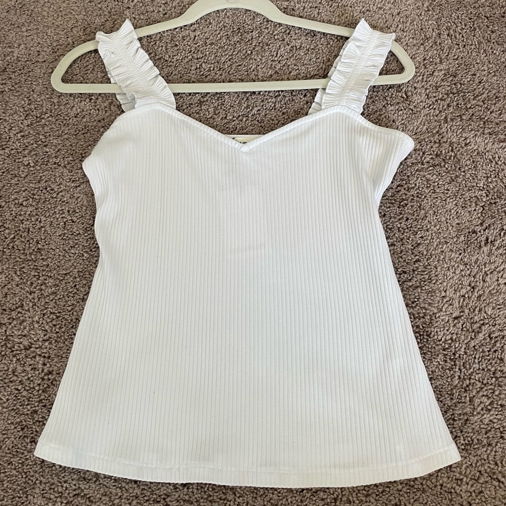 Ruffled sleeve tank top